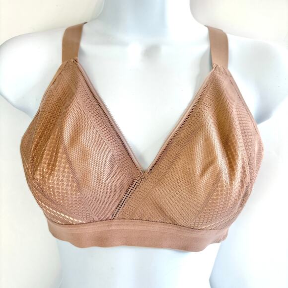 LULULEMON Awake to Lace Wireless Bra D34 Soft Sand Crepe Nude Beige Mesh 34D - Picture 3 of 16